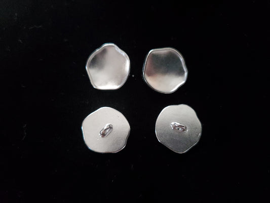 metal buttons