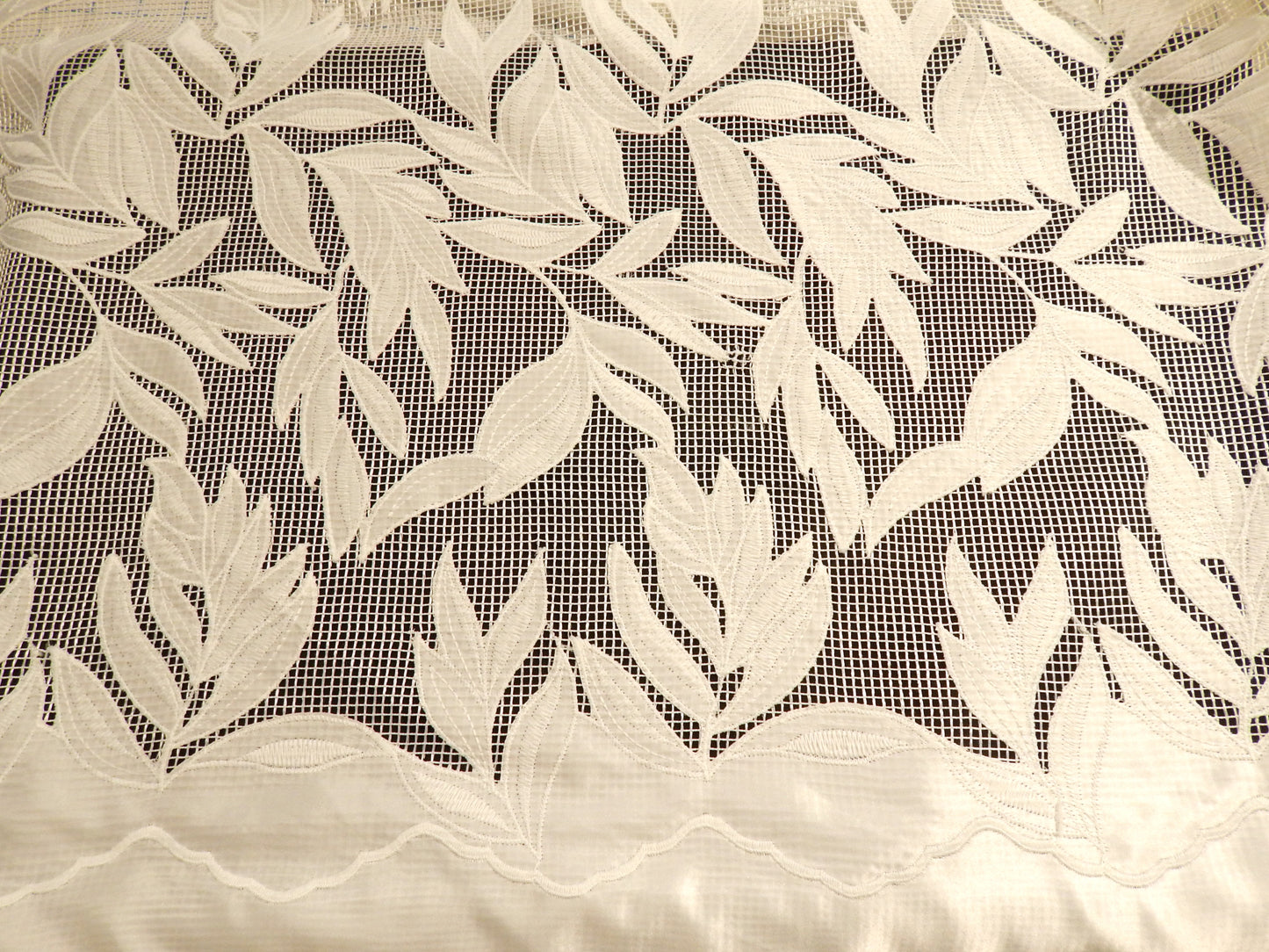 White Hatched Satin Applique Lace - Telio