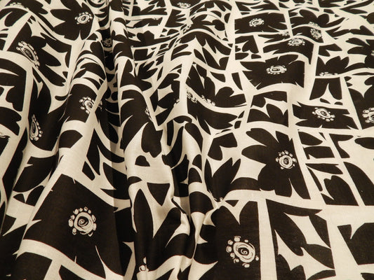 Black and White Daisy Abstract Linen
