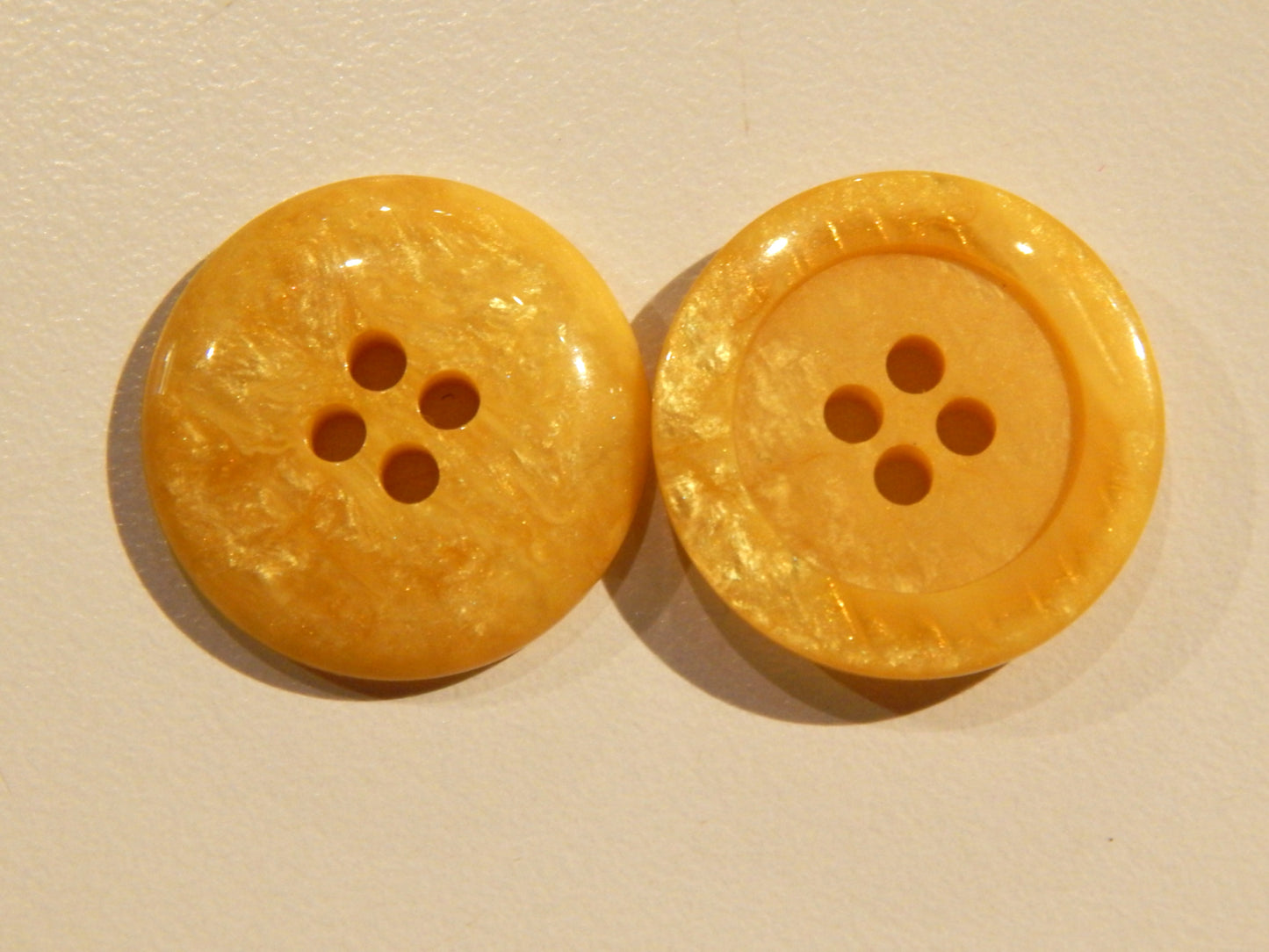 Italian Yellow Marbled Button - Multiple Sizes