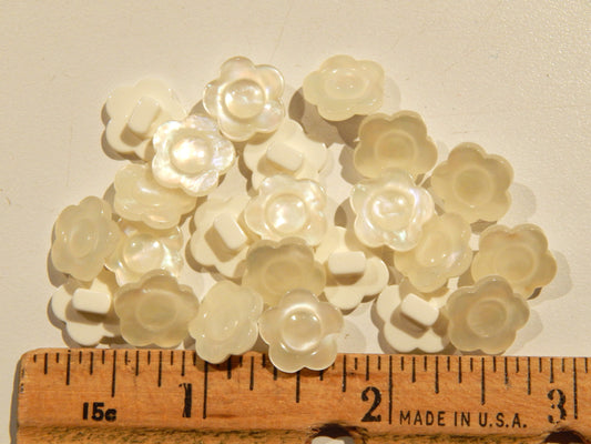 Pearly Flower Buttons