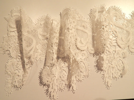 9" White Vintage Lace Applique Trim - BTY