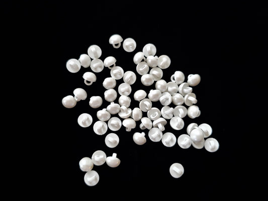 white round shank buttons