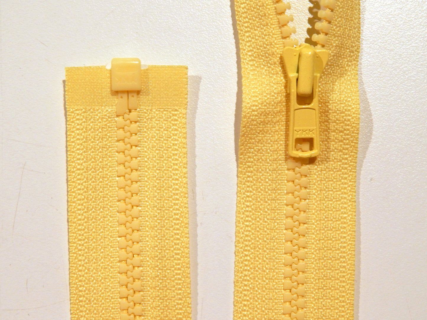 Molded Plastic Separating Jacket Zippers - 22", 24", 30"