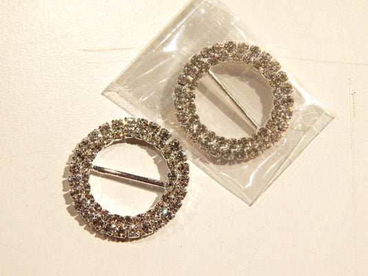 silver rhinestone belt buckle with crystals