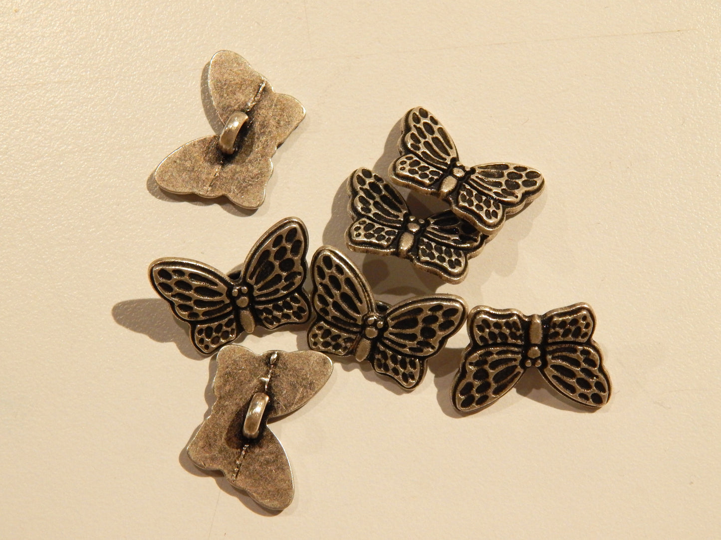 silver metal butterfly button shank