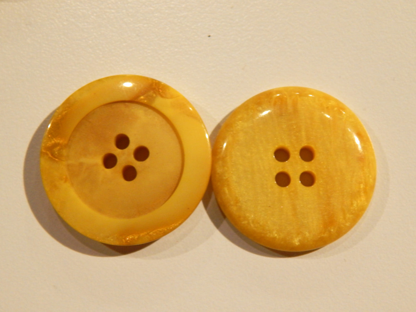 Italian Yellow Marbled Button - Multiple Sizes