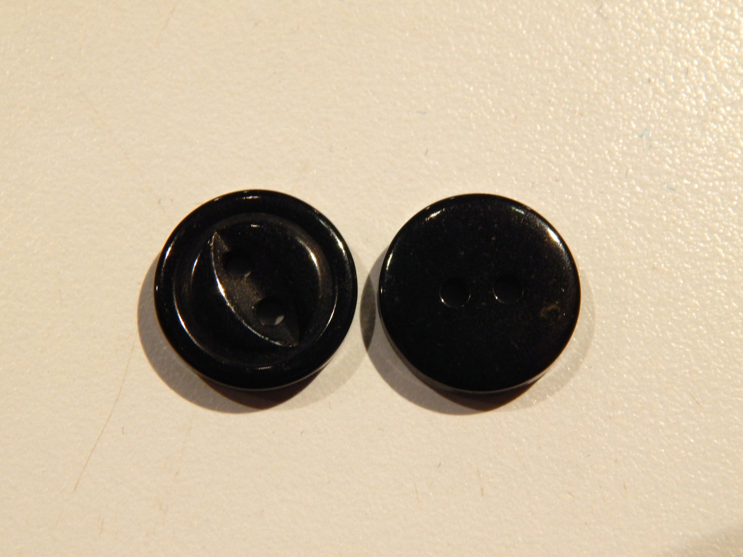 Black 1/2" Fisheye 2 Hole Button