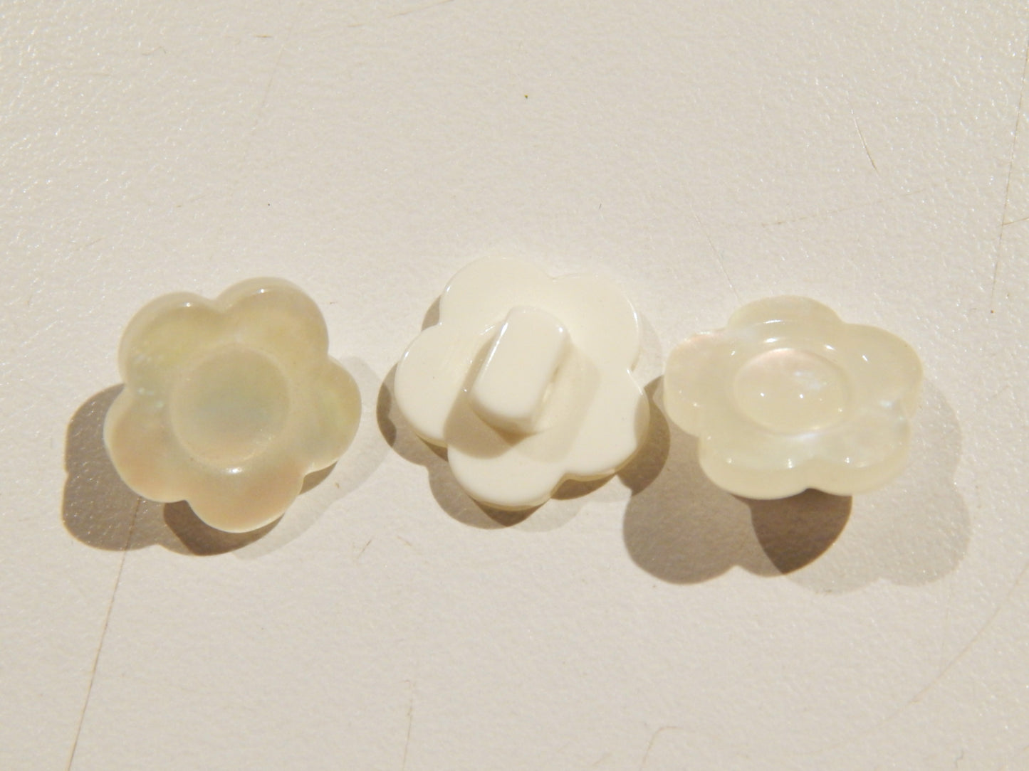 Pearly Flower Buttons