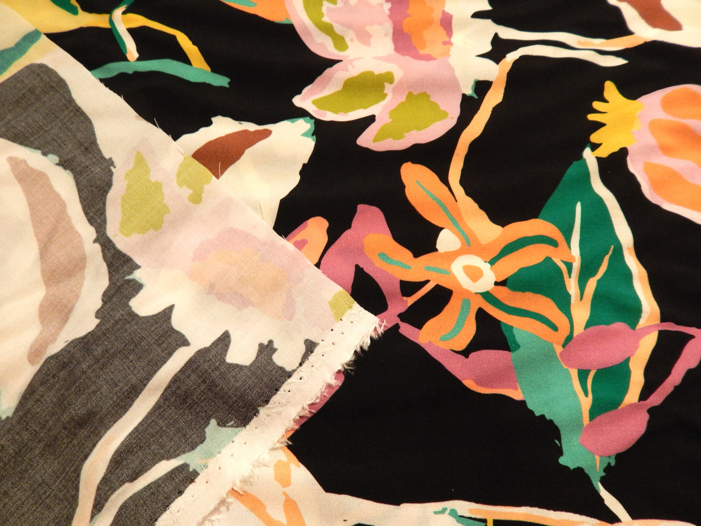 Dali Lemons Rayon Challis  - Telio