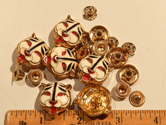 White and Gold Tiger Head Snaps