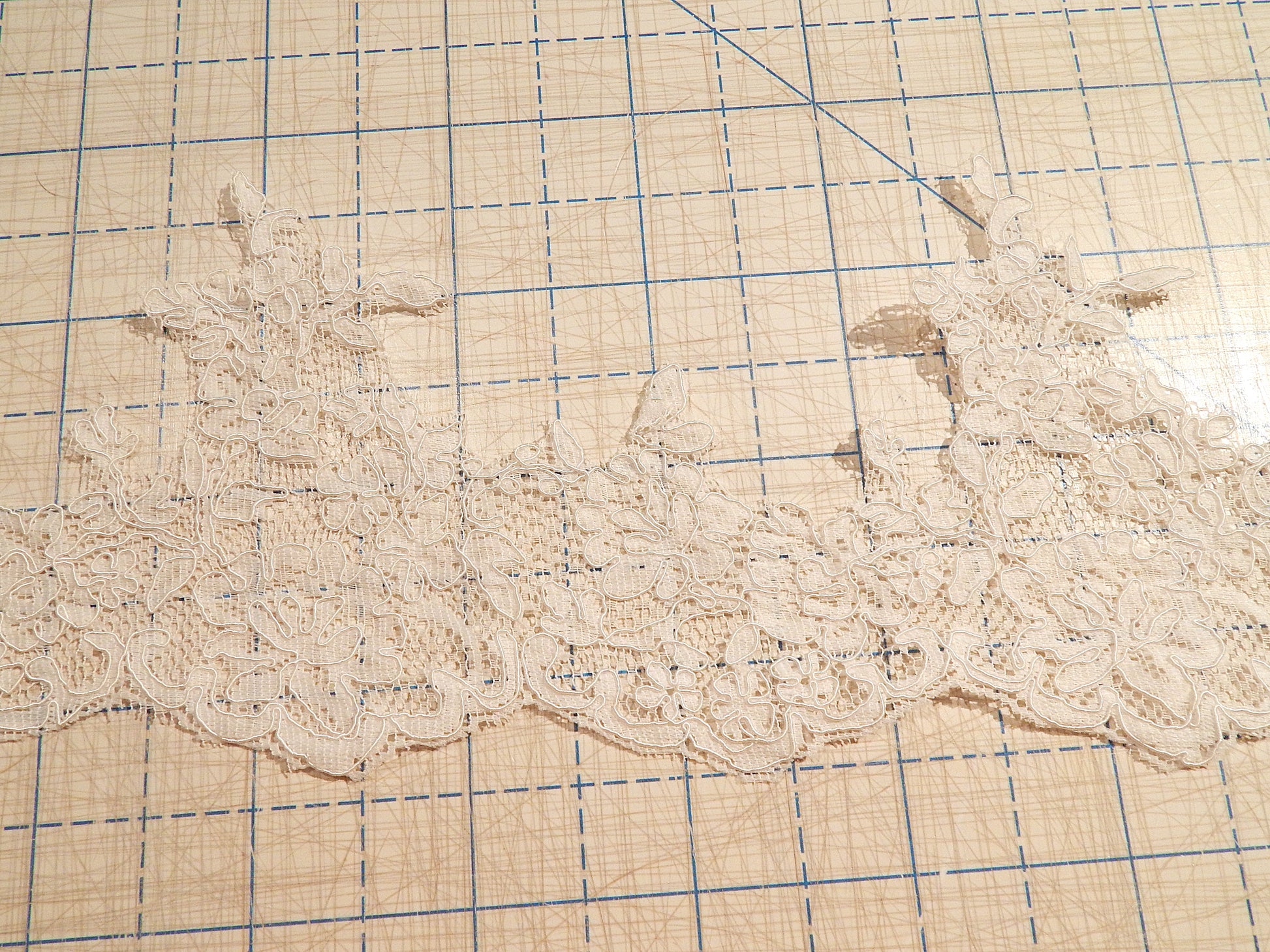 white alencon bridal lace trim for hems and veils by the yard