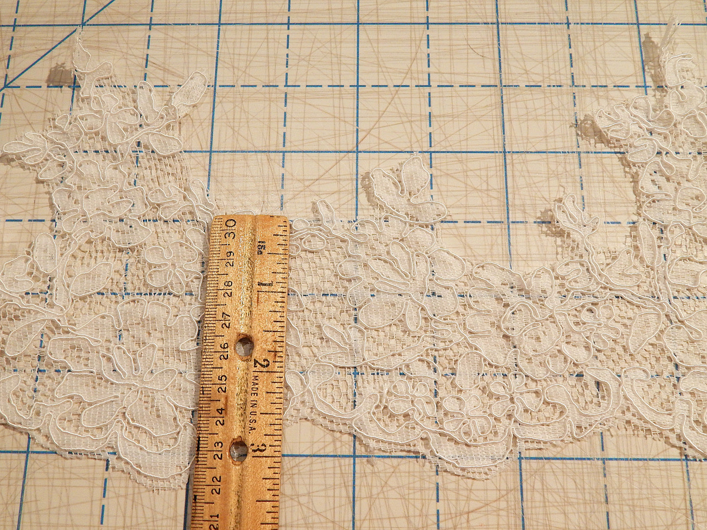 White Scalloped Alencon Bridal Lace Trim - BTY