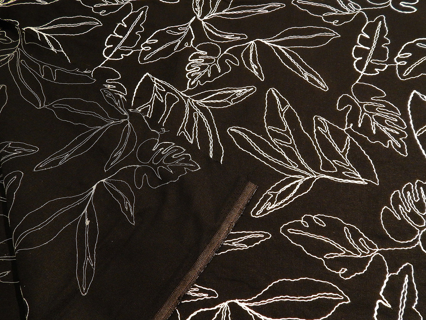 Black Monstera Leaf Linen/Rayon Blend - Telio