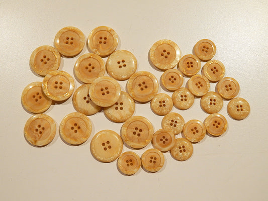 natural gold flecked rimmed 4 hole resin italian buttons