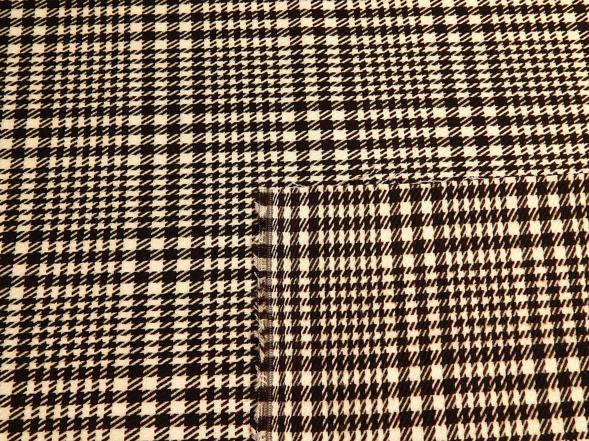 Black and White Houndstooth Plaid