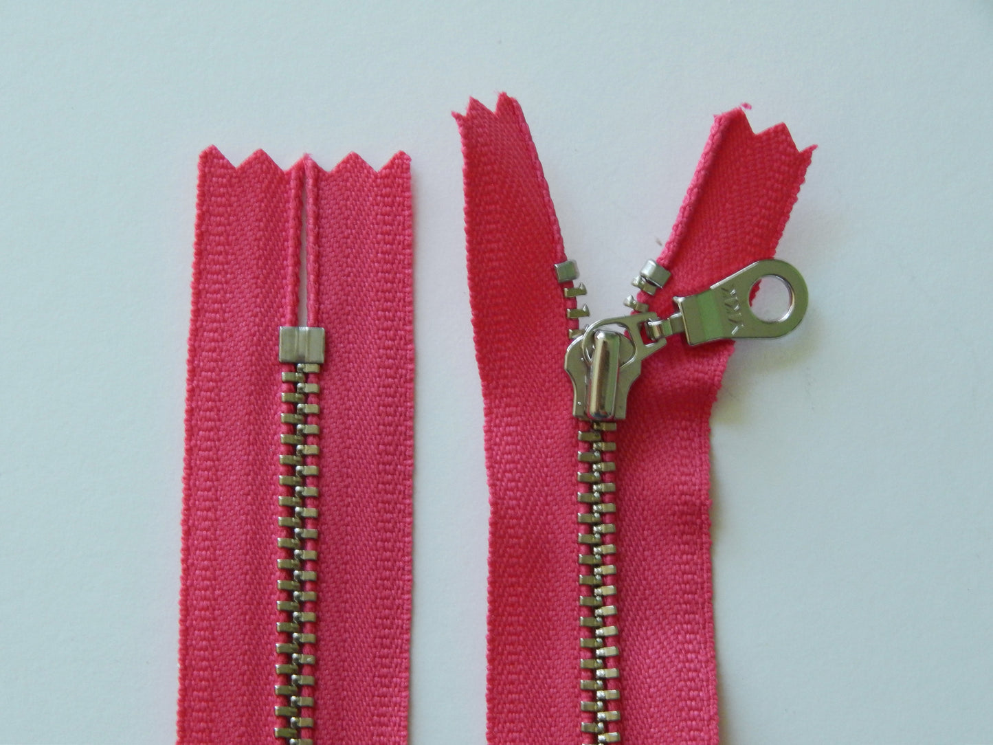 pink and silver bag zipper
