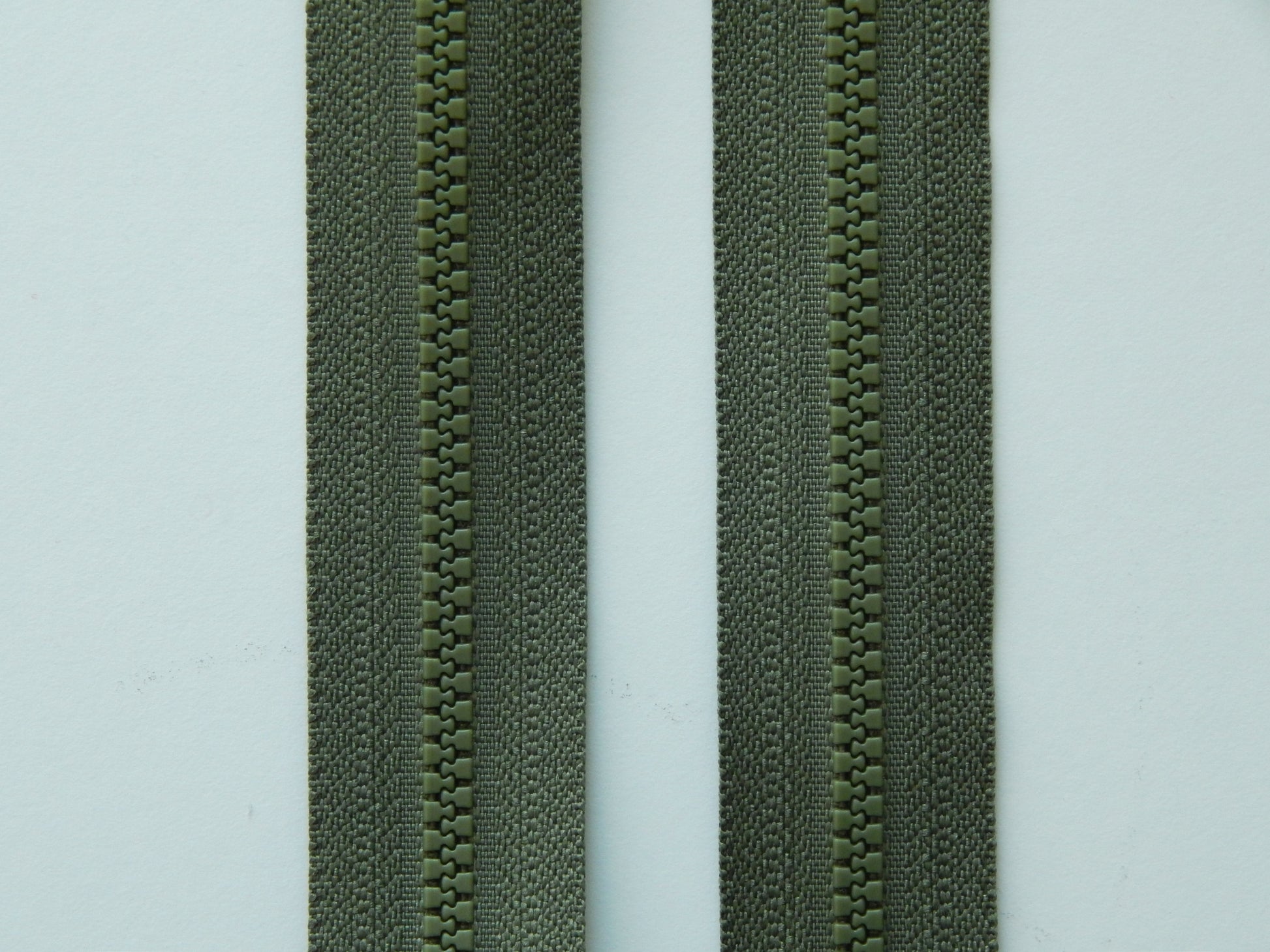 army green plastic zipper