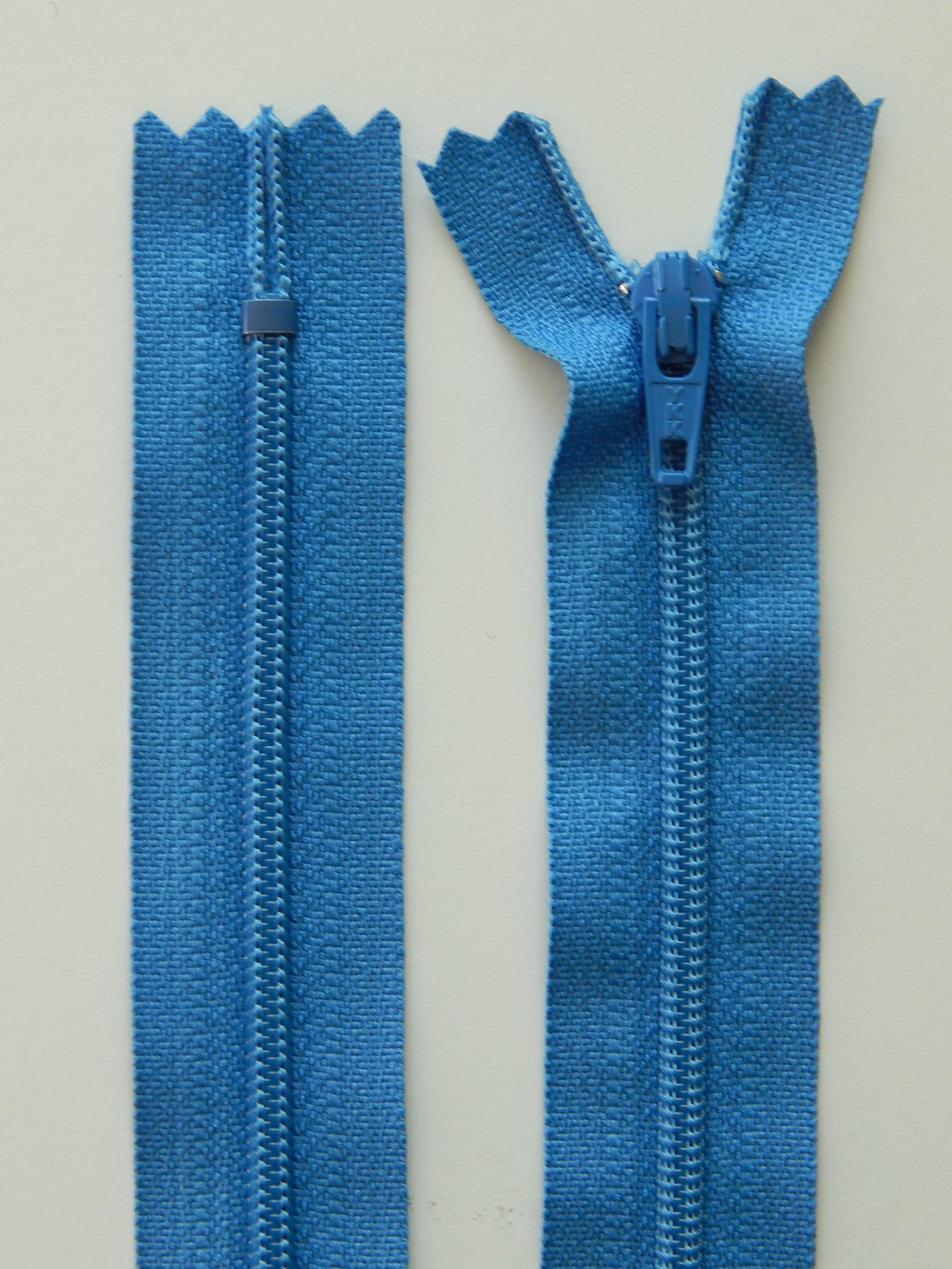 medium blue plastic nonseparating zipper