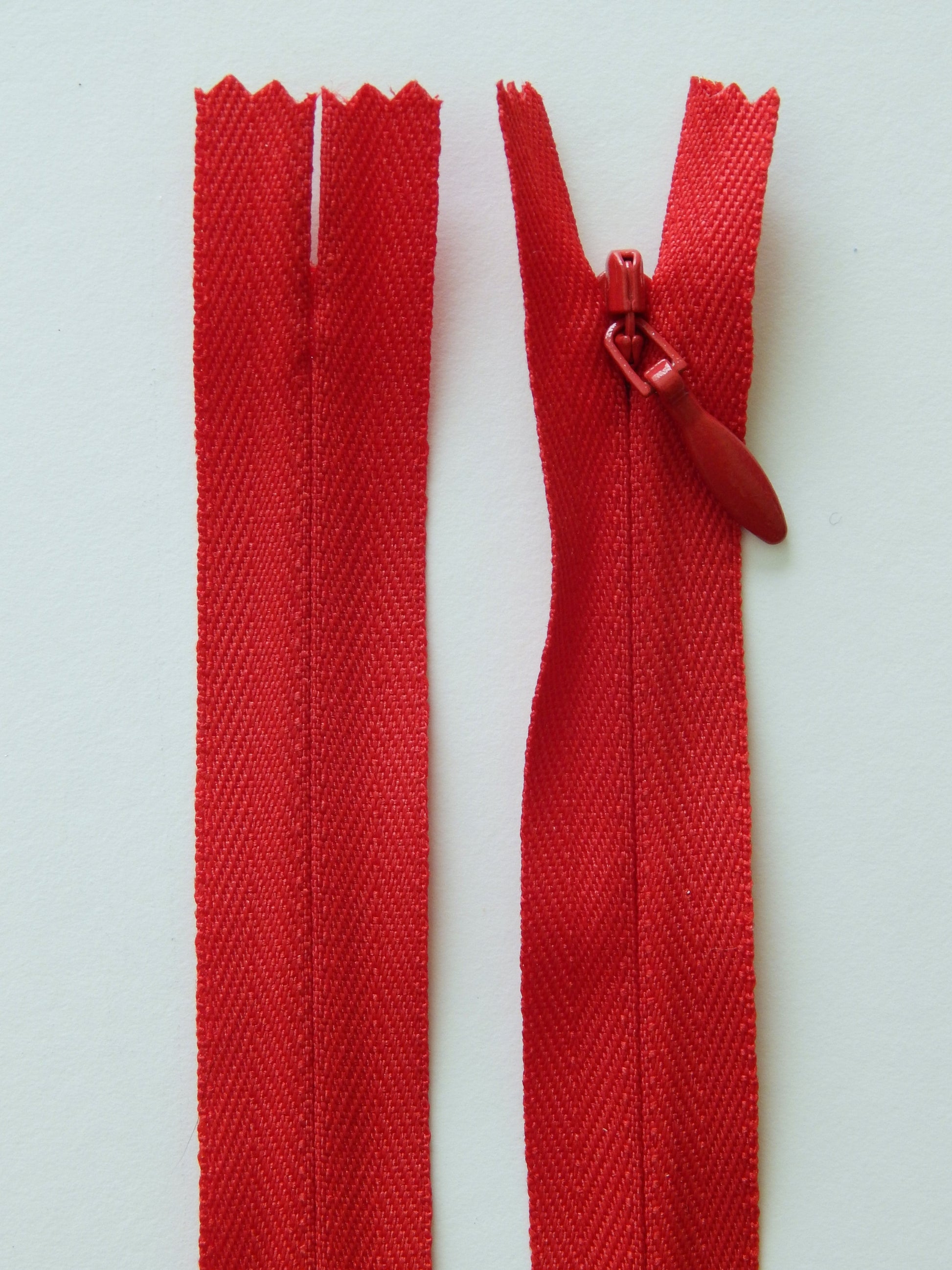 red invisible zipper