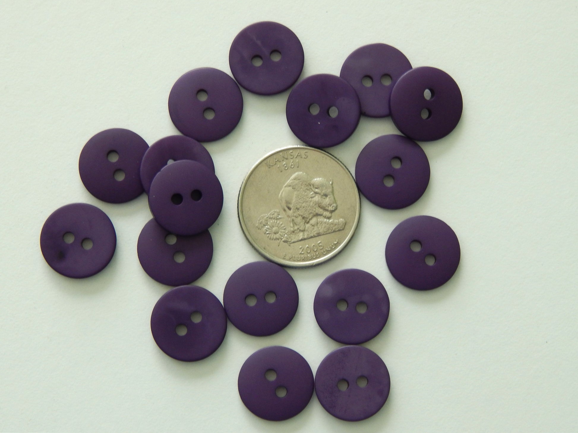 violet plastic kids buttons