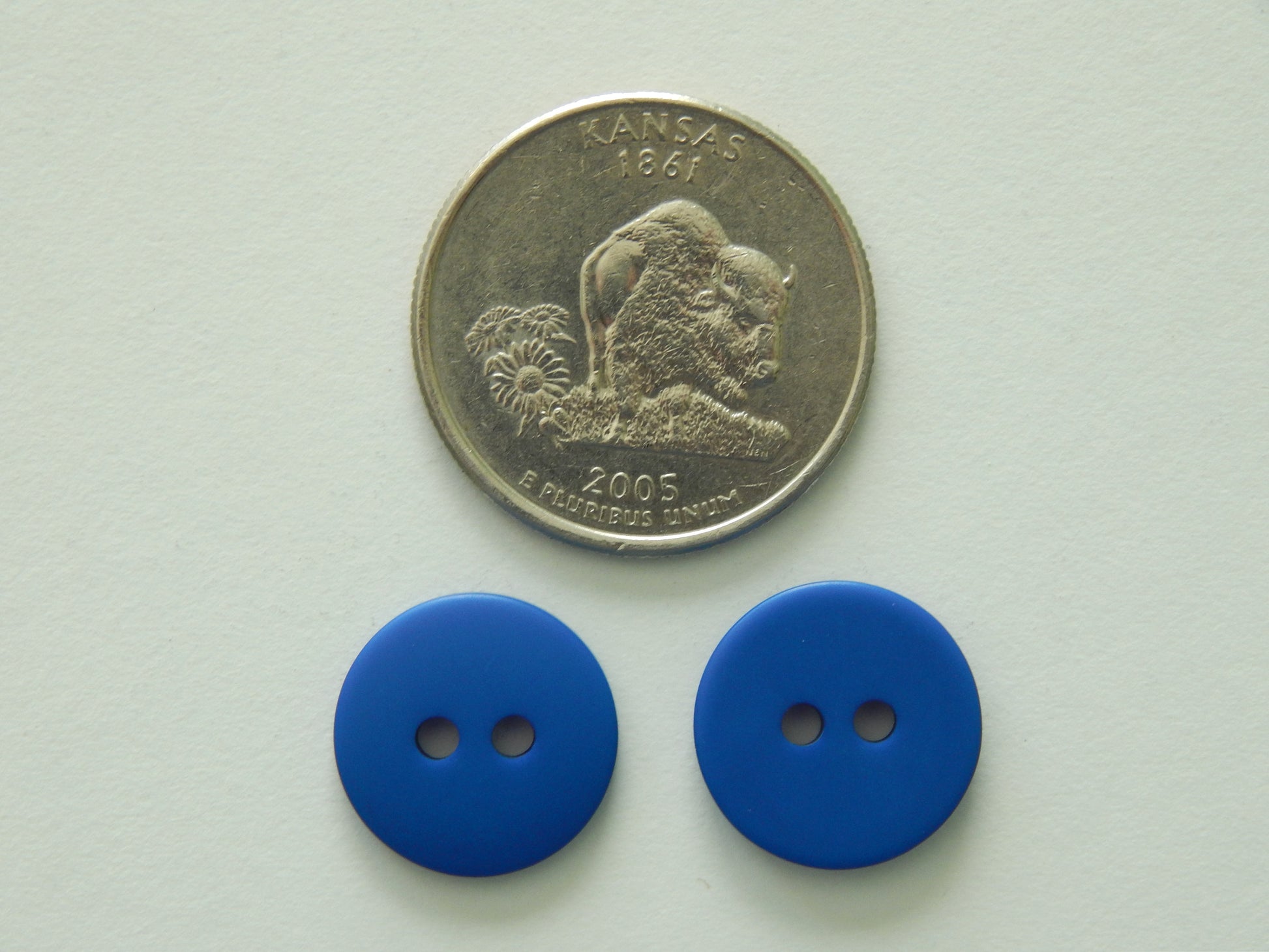 cobalt blue plastic buttons