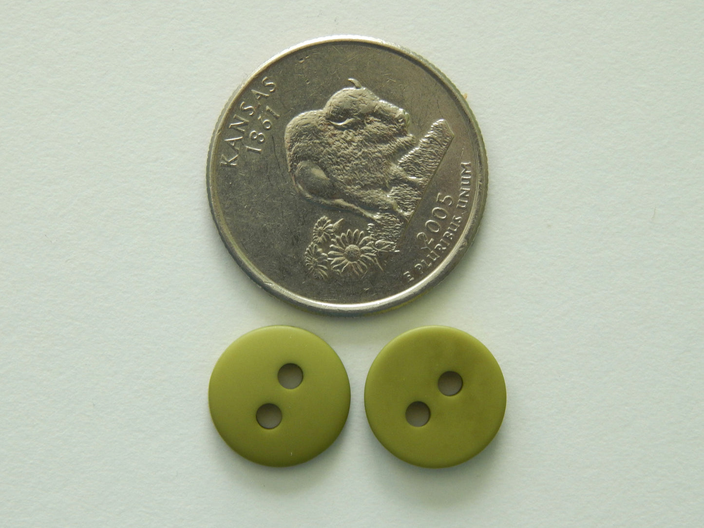 fern green polyester shirting buttons