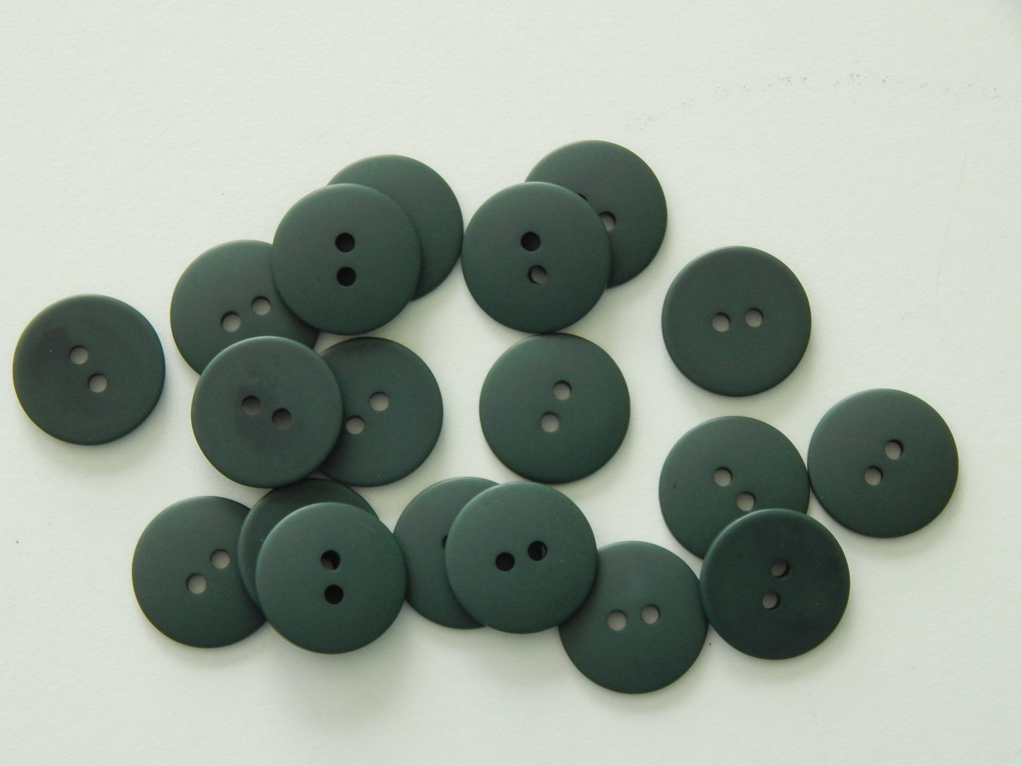 evergreen polyester shirting buttons