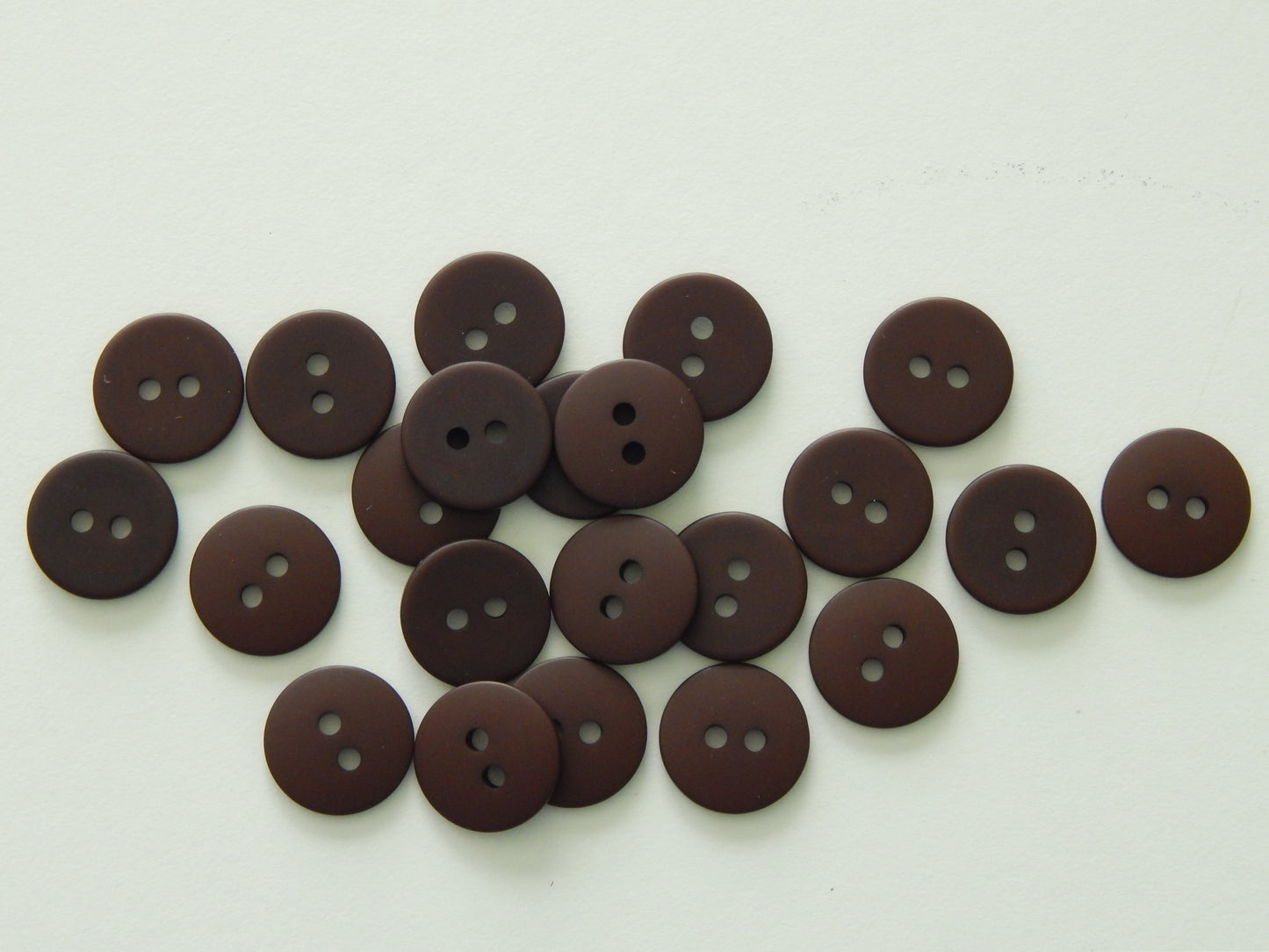 chocolate brown plastic shirting buttons