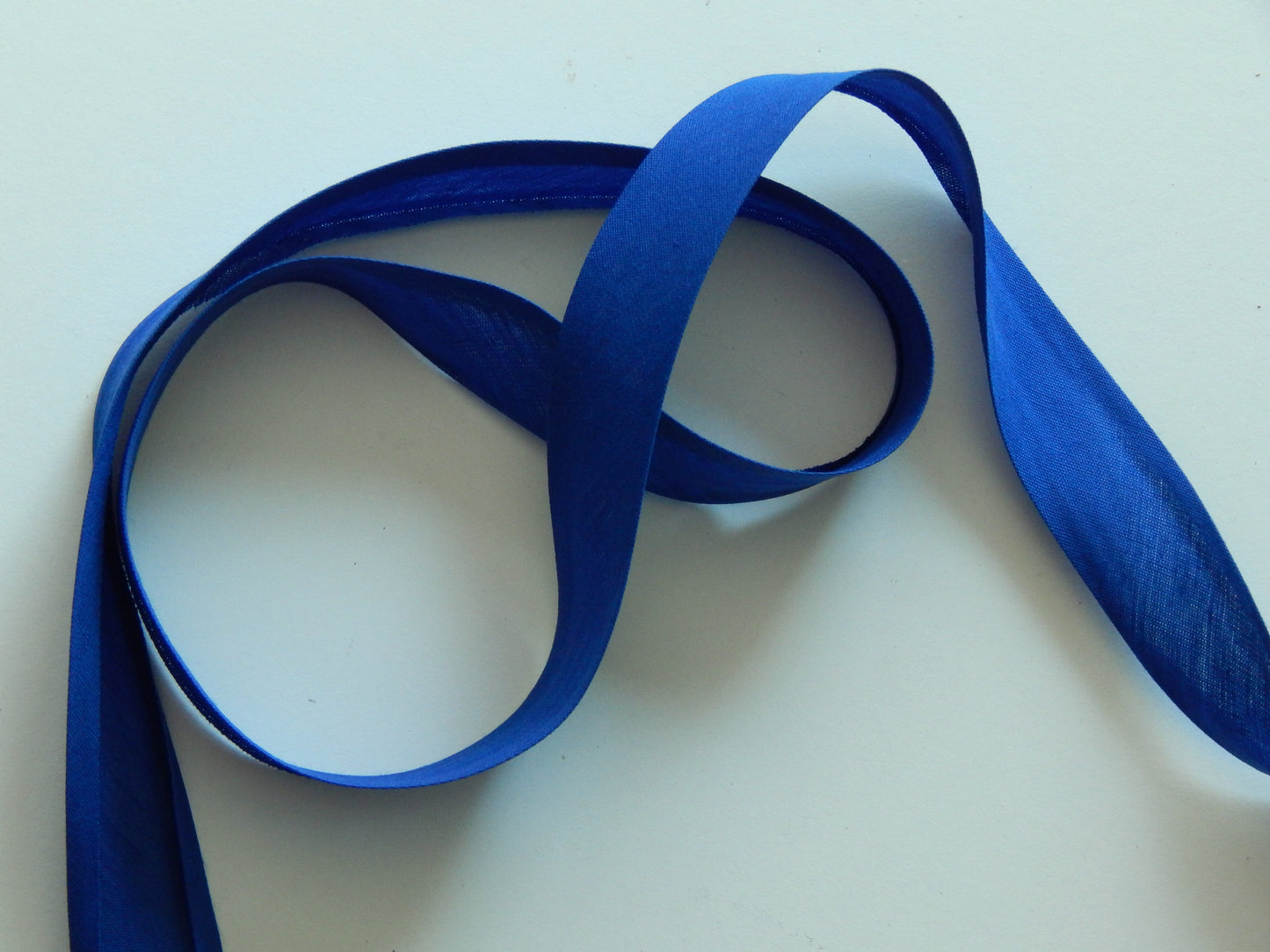 1" cotton and polyester single fold blue bias binding