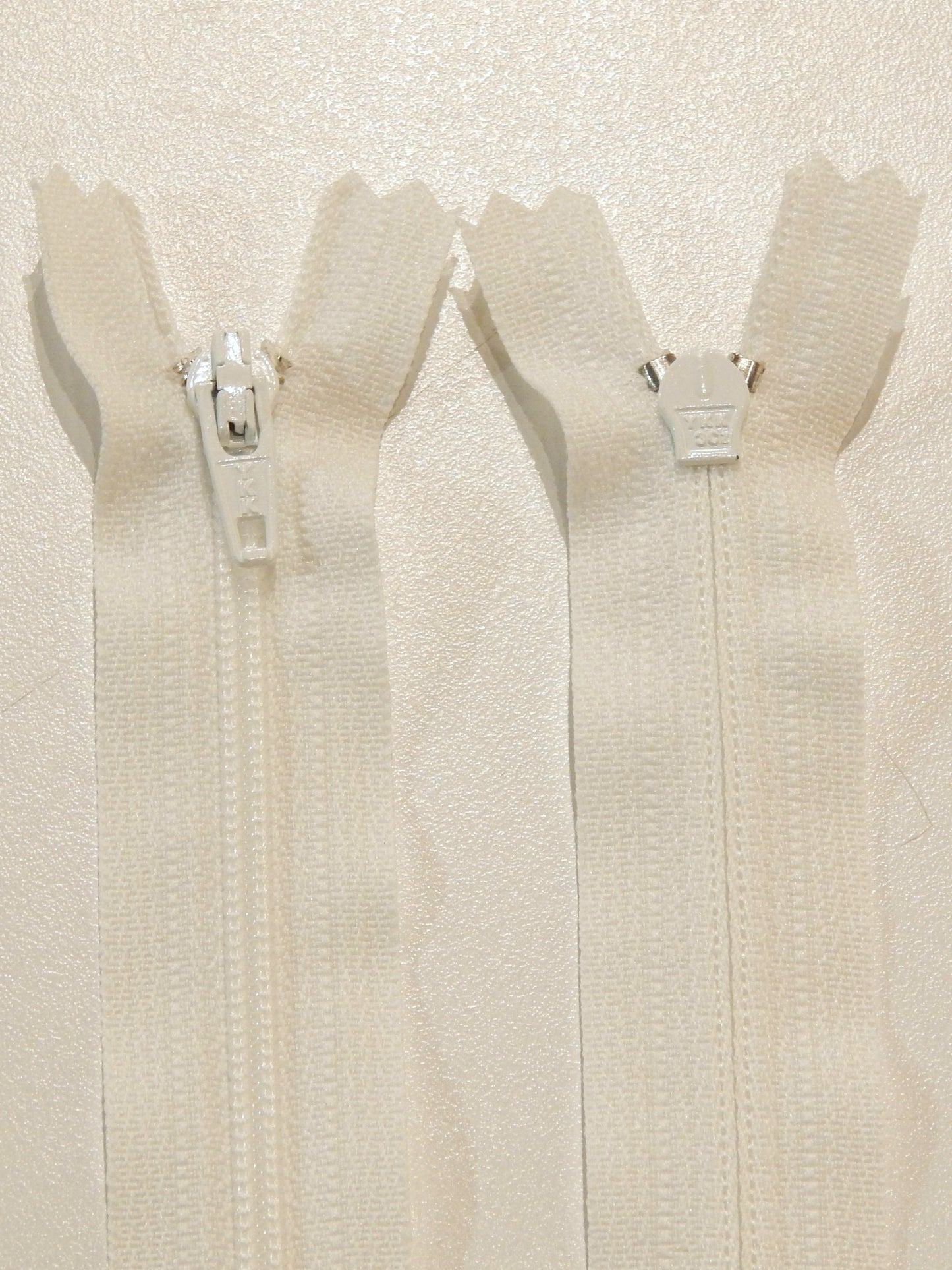 Nylon Nonseparating Dress Zippers