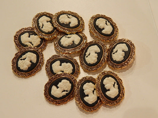 Vintage Cameo Buttons
