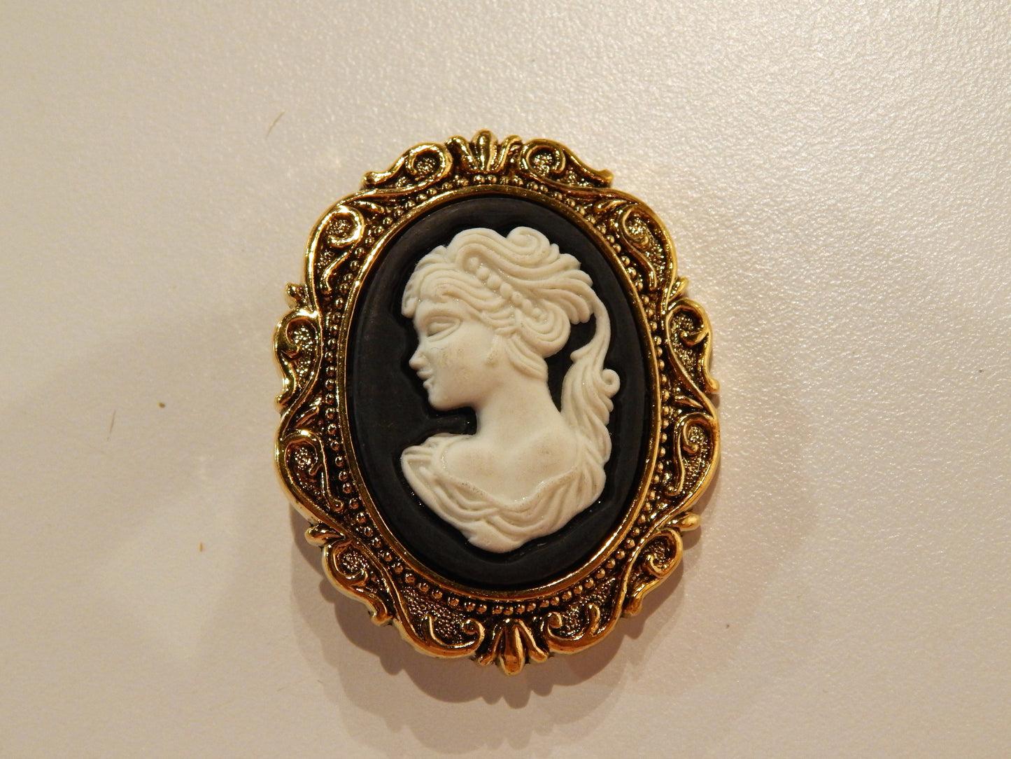 Vintage Cameo Buttons