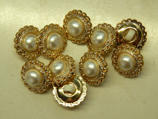 Gold Scalloped Pearl Buttons