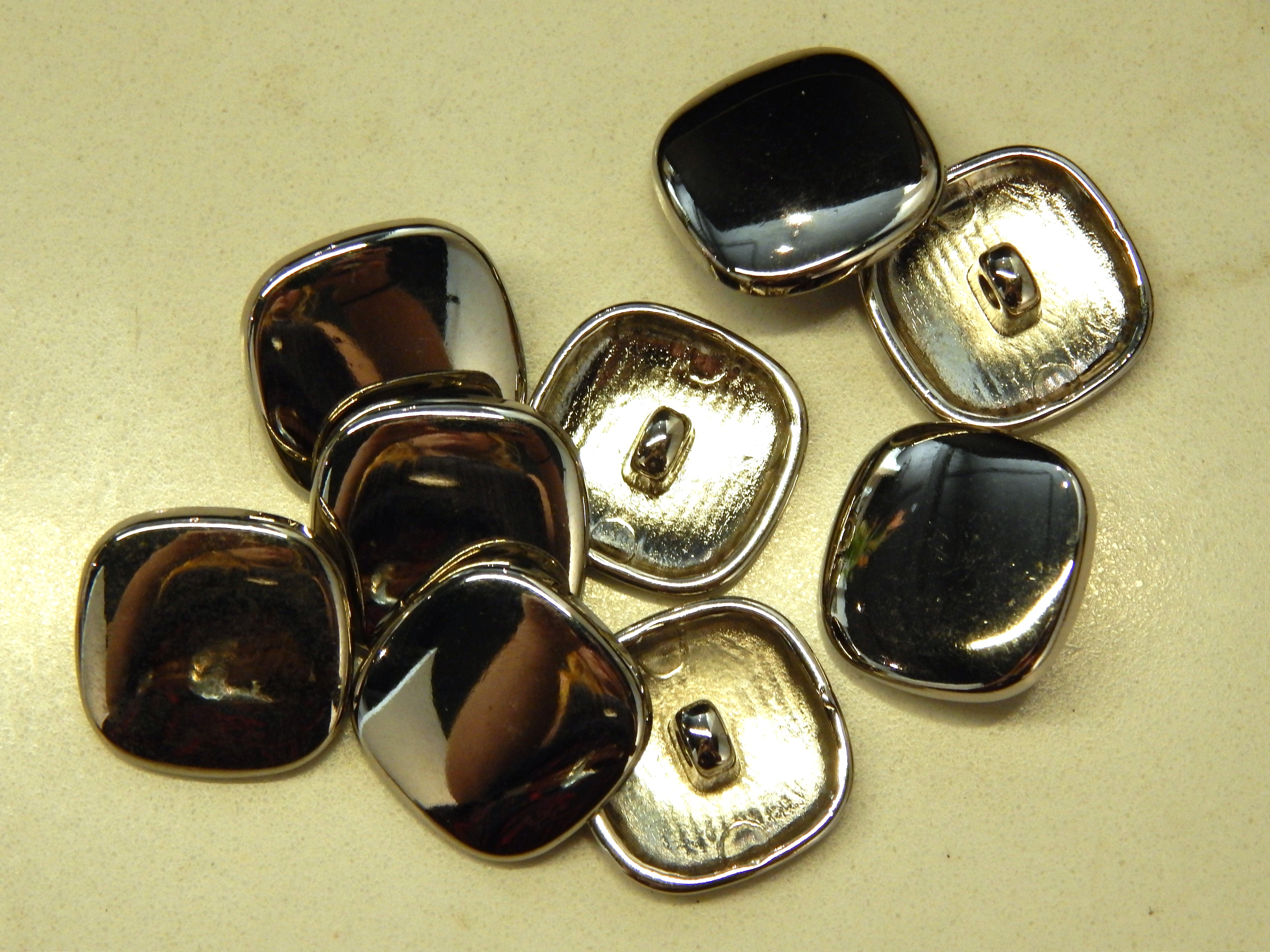 Silver Square Tile Buttons - 11/16" – Legacy Fabrics