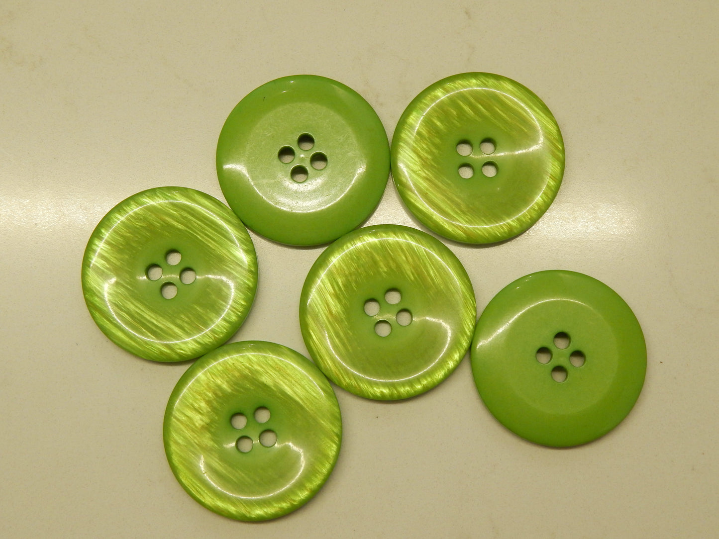 Xtra Large & Green Pearly Buttons