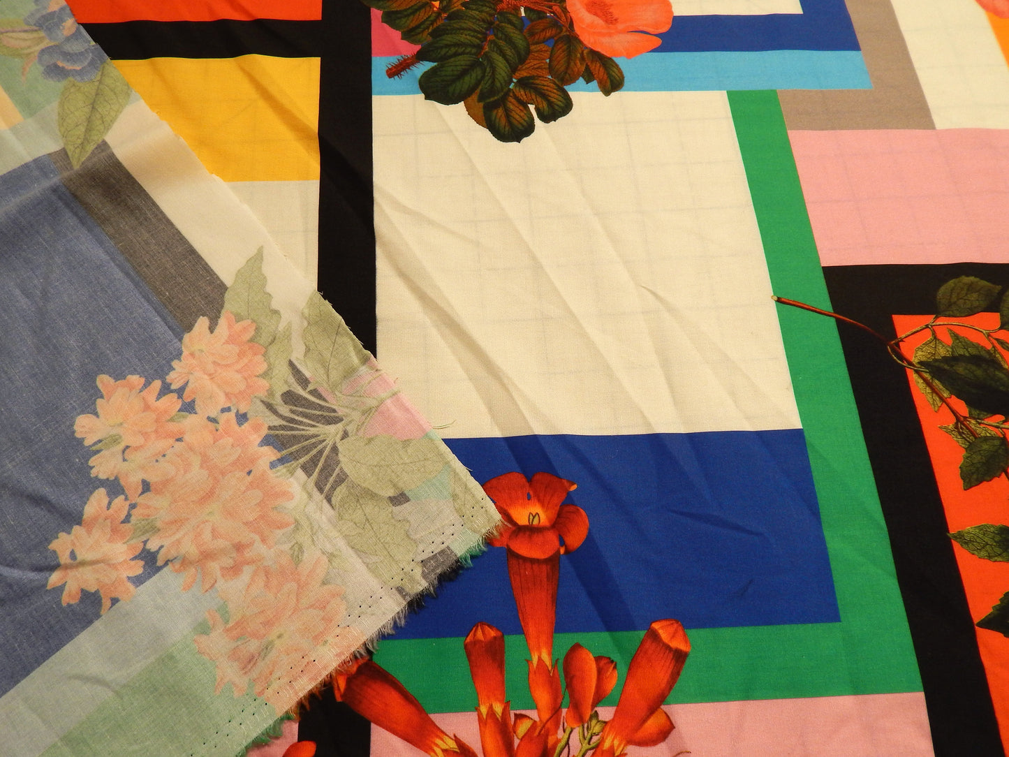 Flowers in Art Major Stretch Cotton Sateen