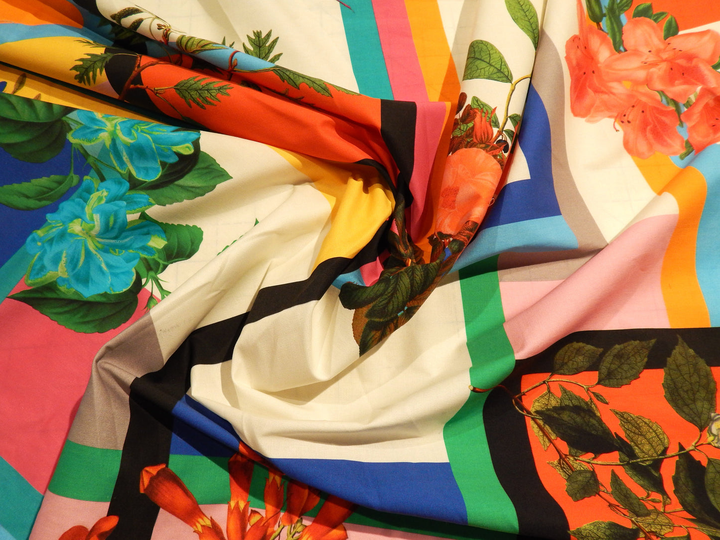 Flowers in Art Major Stretch Cotton Sateen