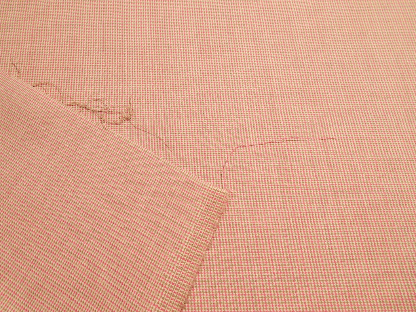 Pink, Taupe, and White Mini Houndstooth English Wool Suiting