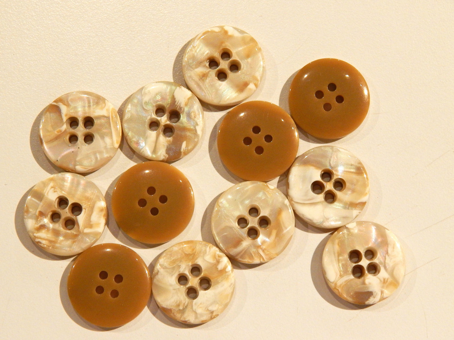 Iridescent Flax Marbled Buttons