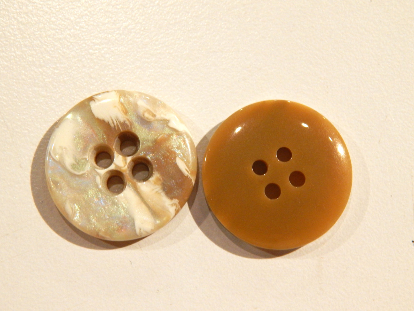 Iridescent Flax Marbled Buttons