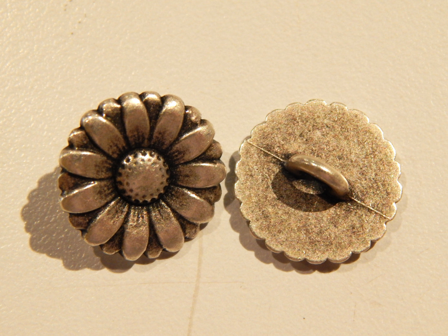 Mod Metal Flower Buttons